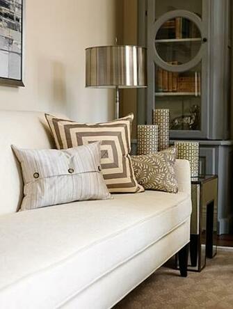 Living Room Cloverdale Paint Golden Pastel House Home