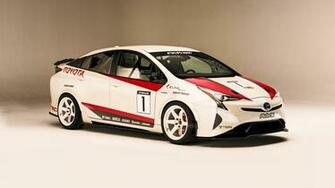 Toyota Prius G Wallpaper HD Car Id