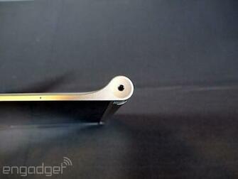 Lenovo Yoga Tablet Hands