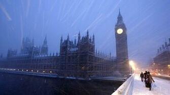 London Snow Wallpaper Grasscloth