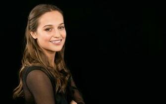 Top Movie Actress Alicia Vikander Wallpaper