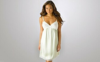 Jarah Mariano In A White Negligee Wallpaper