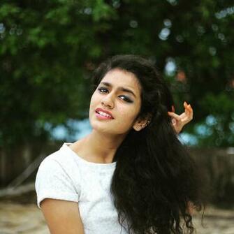 Top Priya Prakash Varrier HD Photos Image Wallpaper Pics