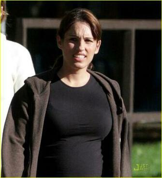 Pictures Of Amy Jo Johnson Celebrities
