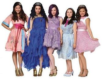 Disney S Descendants Lonnie Evie Mal Jane And Audrey