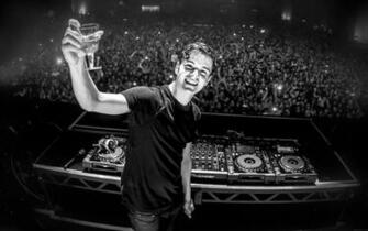 Dj HD S Per Duvar Ka Tlar Wallpaper