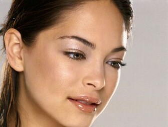 Kristin Kreuk Wallpaper Beautiful Pictures And