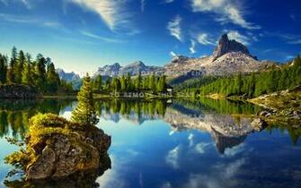 Cabin On Lakeshore Mirrored Waters Clear
