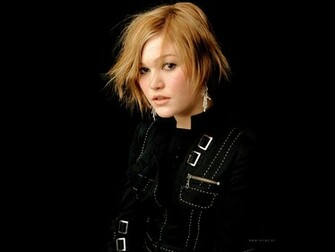 Julia Stiles Desktop Wallpaper In Widescreen HD