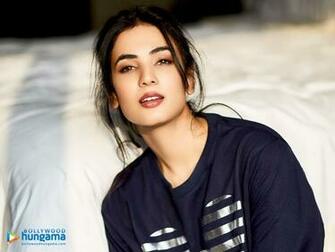 Sonal Chauhan Wallpaper Bollywood Hungama