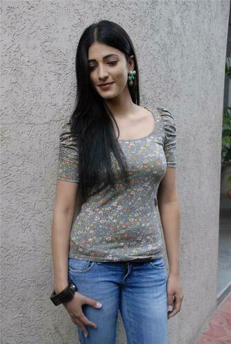 Shruti Hassan Stills Pictures Image