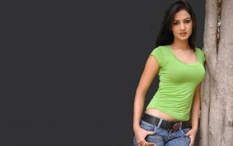 Beautiful Girl Desktop Wallpaper This