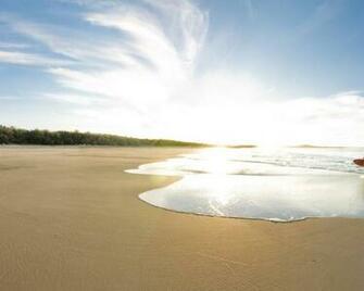 Beach Sand Sea Dual Screen Surfing Wallpaper Hq