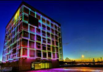Neon Cubes