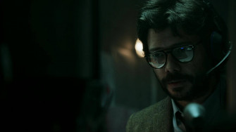 Alvaro Morte Professor Money Heist Wallpaper