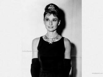 Breakfast At Tiffany S Photos Wallpaper Pictures Posters