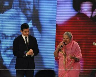 Social Worker Sindhutai Sakpal At Cnn Ibn Heroes Awards Wallpaper