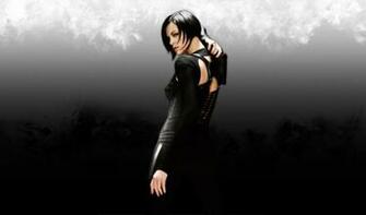 On Flux Wallpaper