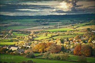 English Countryside Wallpaper
