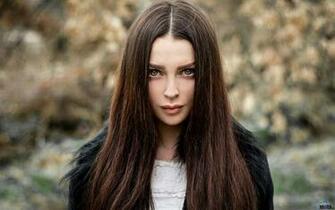 Wallpaper Brunette With Long Hair X