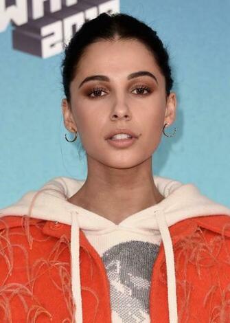 Wallpaper Of Naomi Scott At Nickelodeon Kids Choice Awards