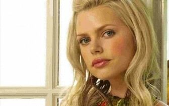 Sophie Monk Wallpaper Celebrities Girls