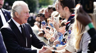 King Charles Iii Shaking Hands Wallpaper