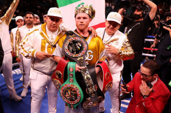 Watch Canelo Alvarez Becomes Undisputed World Champion With Round