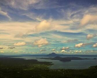 Taal Volcano Philippines Desktop Pc And Mac Wallpaper