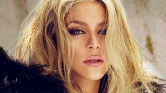 Shakira Pap Is De Parede Descri O Tamanho