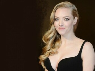 Amanda Seyfried Wallpaper
