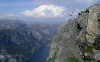 Cliff Diving HD Wallpaper Background