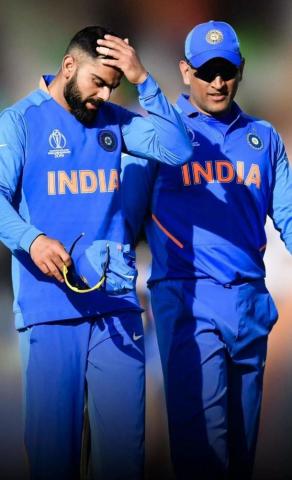 Hehee On Cheekuu Ms Dhoni Photos Virat Kohli