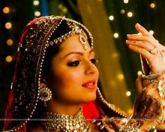 Wallpaper Drashti Dhami As Geet Bride Size