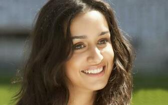 Shraddha Kapoor Cute HD Wallpaper