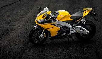 Aprilia Wallpaper 48w913r 4usky