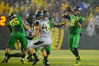 Oregon Football Wallpaper Marcus Mariota Ducks Play The