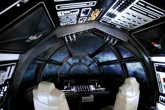 Millennium Falcon Cockpit 100622 Jpg