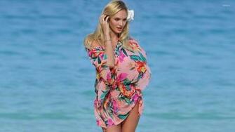 Candice Swanepoel Wallpaper