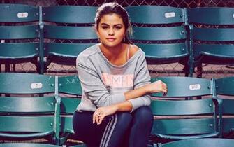 Selena Gomez Wallpaper HD
