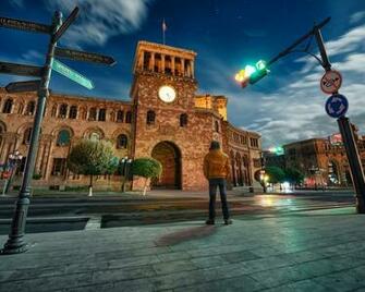Armenia Yerevan Hraparak Hayk Barseghyans Wallpaper