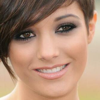 Frankie Sandford Wallpaper