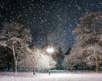 Source Url Imageteel Falling Snow Wallpaper Desktop