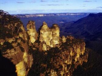 Sisters Wallpaper Blue Mountain Pictures