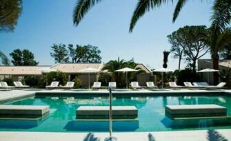 Hotel Sezz St Tropez Wallpaper