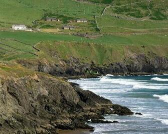Ireland Scenery Wallpaper City