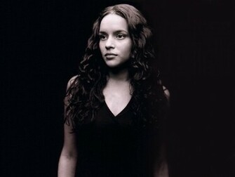 Norah Jones Wallpaper Jpg