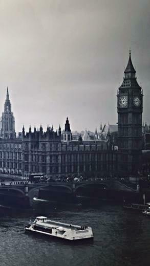 London City Black And White The iPhone Wallpaper