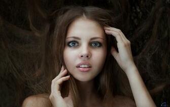 Wallpaper Brunette With Long Hair X