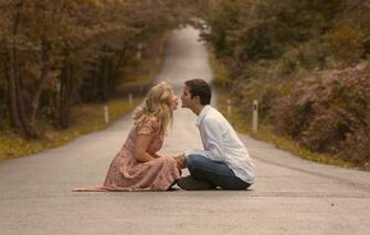 Wallpaper Love Road Kiss Couple Girlfriend Boyfriend Image